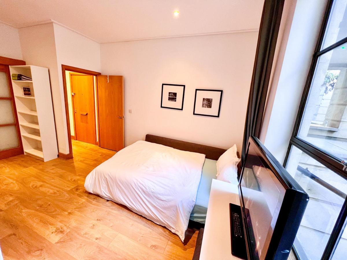 Superior Entire Apartment Between St Pauls Cathedral And Covent Garden London Exterior photo