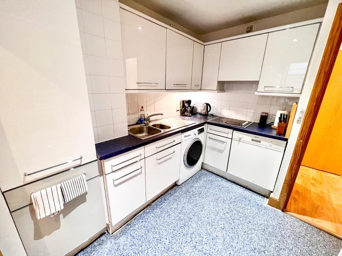 Superior Entire Apartment Between St Pauls Cathedral And Covent Garden London Exterior photo
