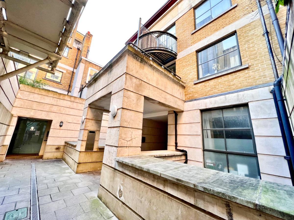 Superior Entire Apartment Between St Pauls Cathedral And Covent Garden London Exterior photo