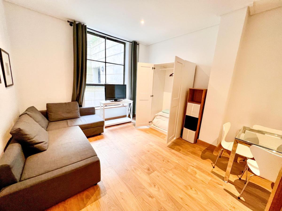 Superior Entire Apartment Between St Pauls Cathedral And Covent Garden London Exterior photo